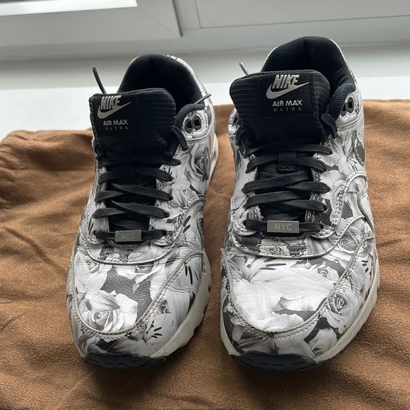 **LIMITED EDITION** Nike Air Max 1 Ultra “New York” - Picture 1 of 5